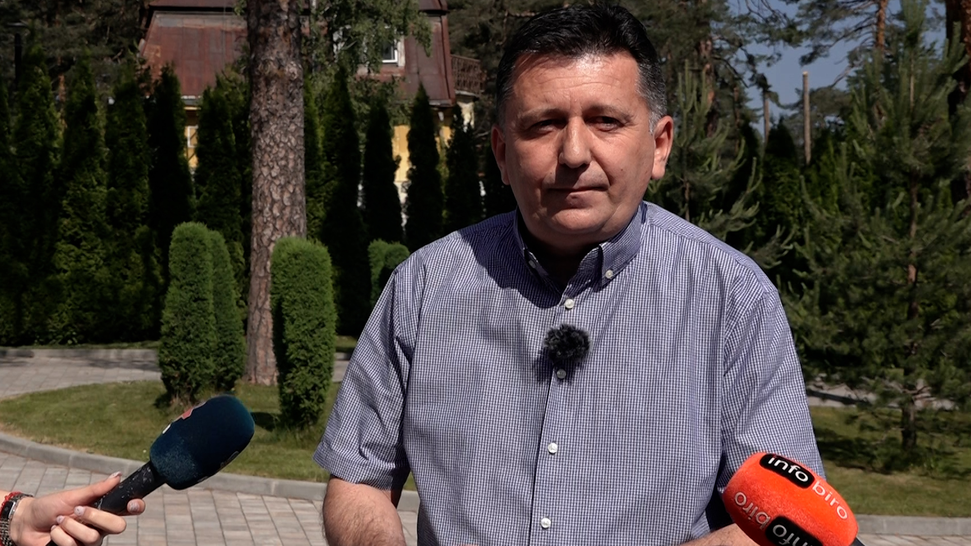 Zlatibor, Arsen Djuric predsednik Skupstine opstine Cajetina, kontinuirano ulaganje opstine Cajetina u infrastrukturu je rezultiralo privlacenjem velikog broja investitora Zlatibor, Arsen Djuric predsednik Skupstine opstine Cajetina, kontinuirano ulaganje opstine Cajetina u infrastrukturu je rezultiralo privlacenjem velikog broja investitora